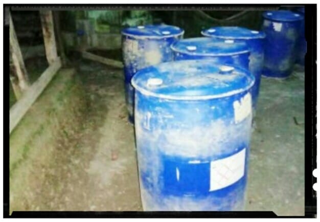 ডুবে যাওয়া জাহাজ এমফি গলফ আরগোর ১২টি সিলিকনভর্তি ড্রাম গলাচিপায় উদ্ধার