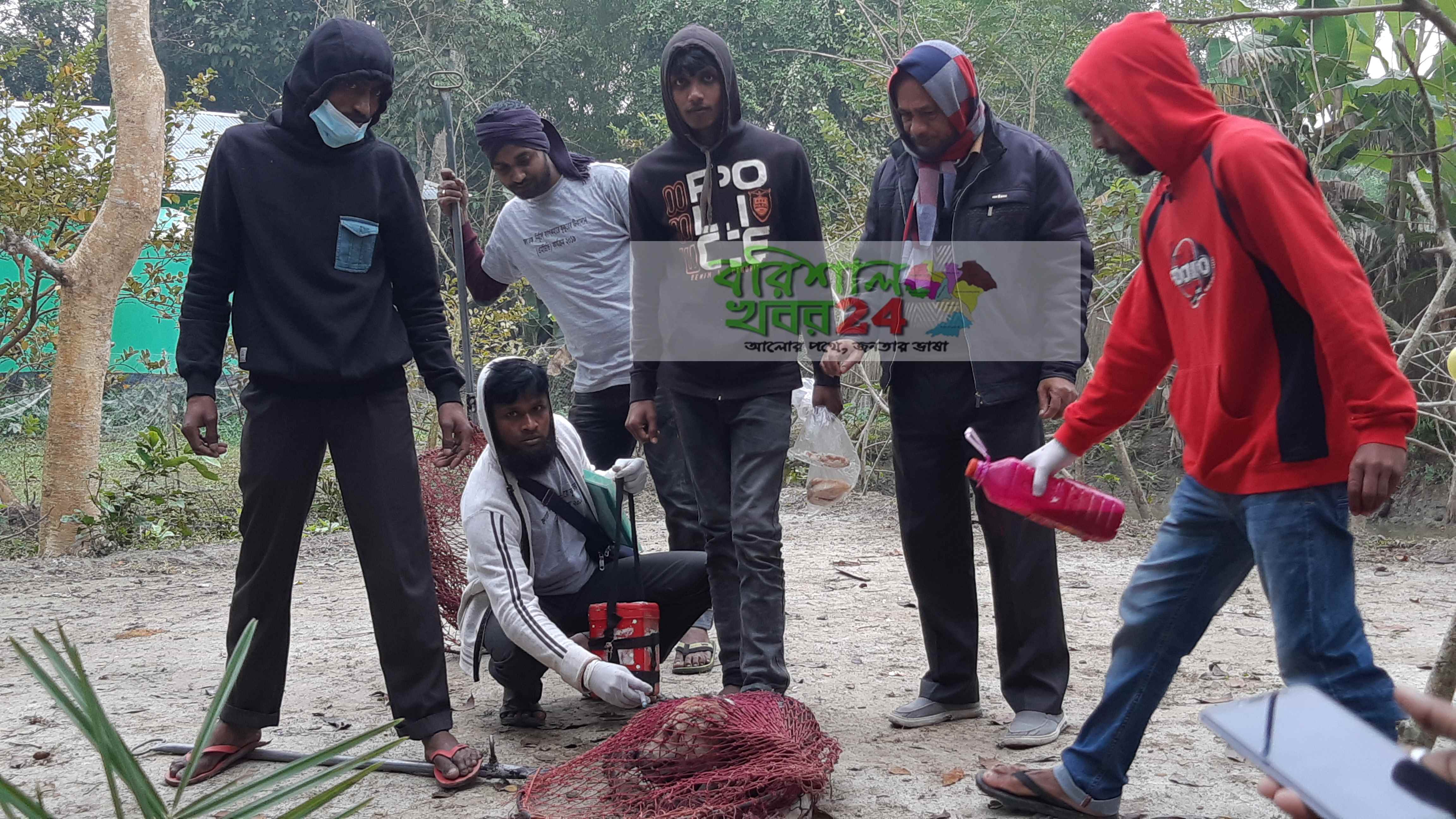 জলাতঙ্ক নির্মূলে দশমিনায় কুকুরে টিকা দান