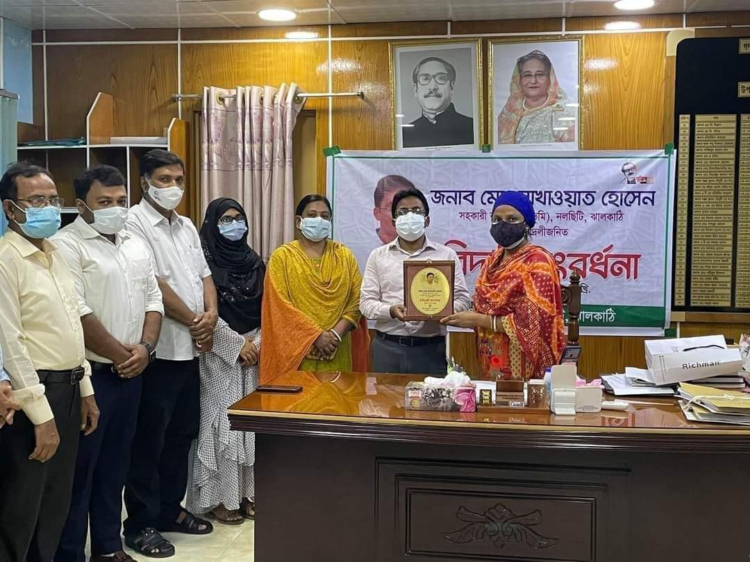 নলছিটিতে সহকারি কমিশনার ভূমিকে পদোন্নতি ও বদলি জনিত বিদায় সংবর্ধনা