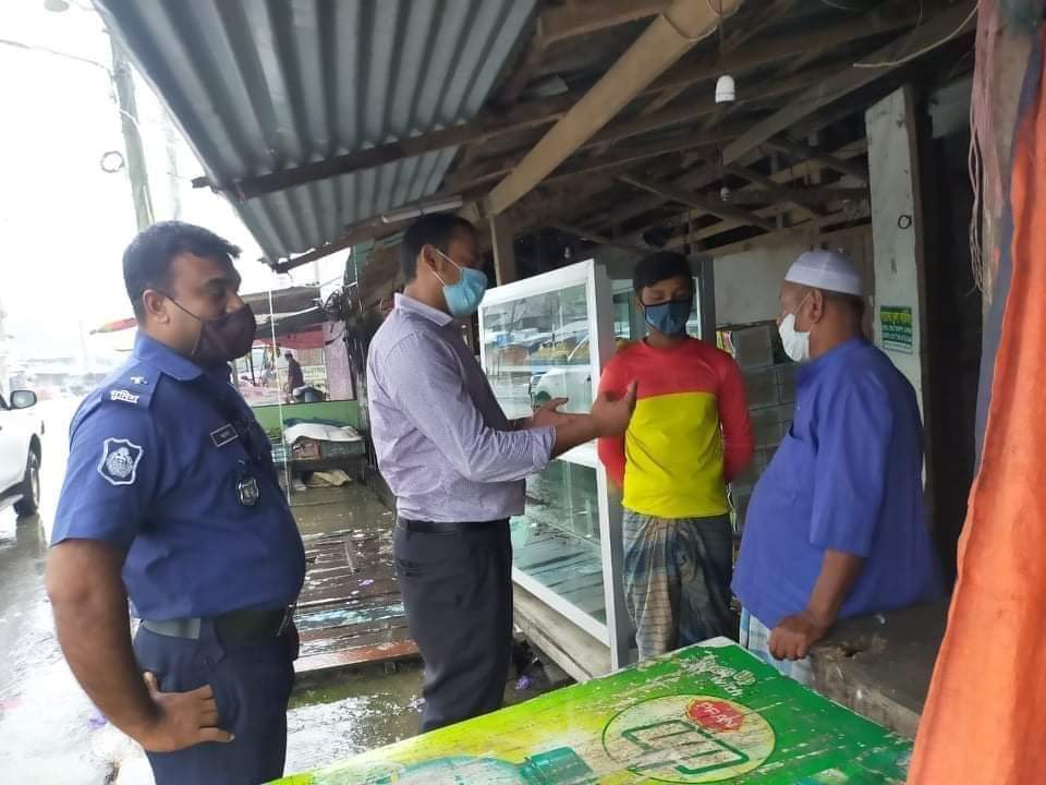 লকডাউন অমান্য করায় ৬ ব্যক্তিকে ৮০০০ টাকা জরিমানা