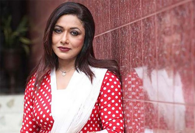 শিল্পী সমিতি থেকে রোজিনার পদত্যাগ