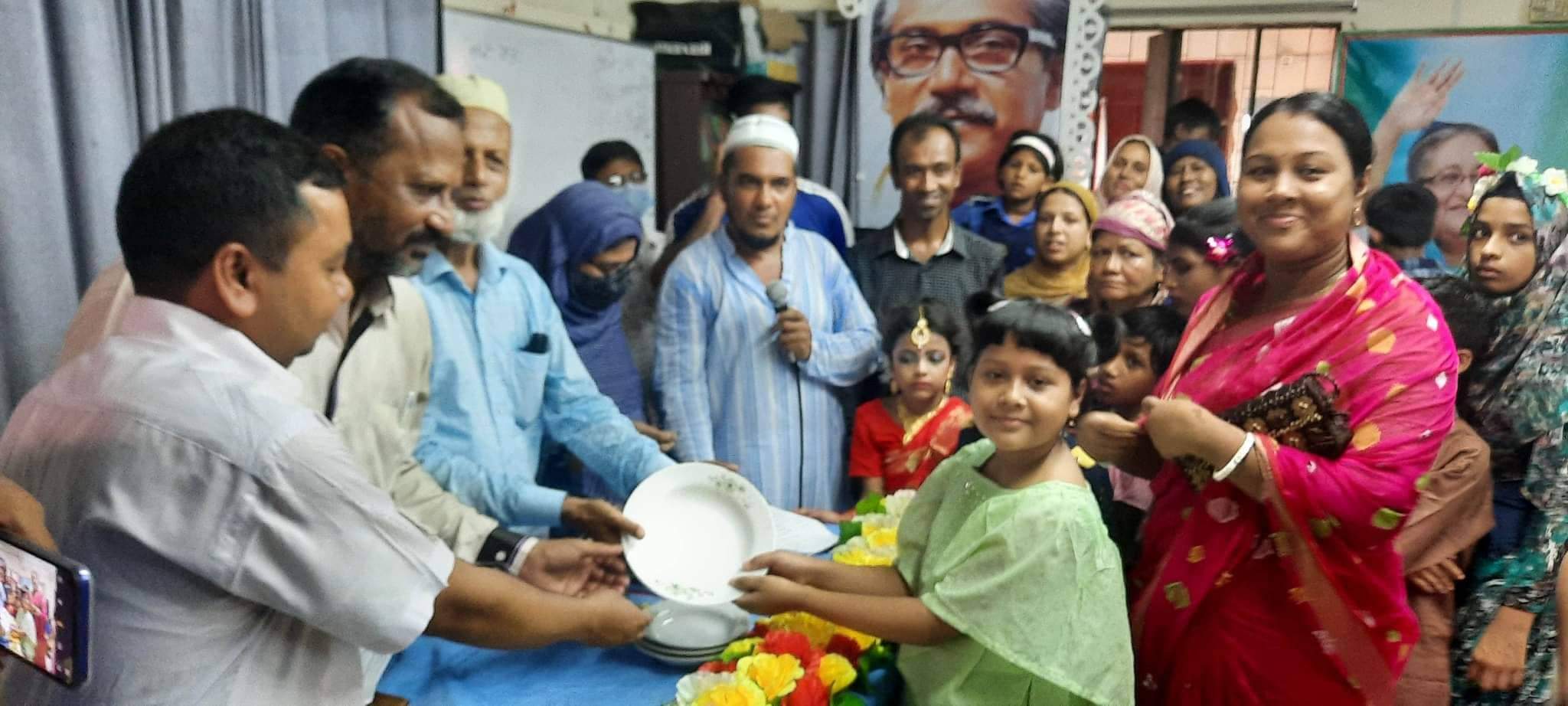 আন্তঃ প্রাথমিক বিদ্যালয়ের পৌর পর্যায়ে বিজয়ীদের পুরস্কার বিতরণ