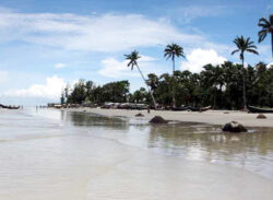রূপ হারাচ্ছে সাগরকন্যা কুয়াকাটা