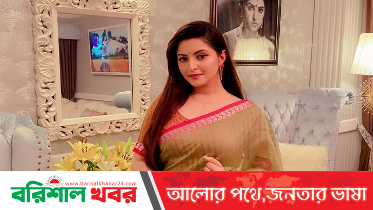 যার হাতে বিশ্বকাপের শিরোপা দেখতে চান পরীমনি