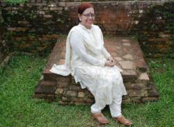 চির সাথী  : মাহবুবা ফারুক