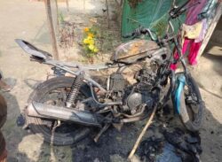 রাজাপুরে পূর্ব শত্রুতার জেরে মোটরসাইকেল পোড়ানোর অভিযোগ