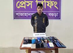 ইজতেমায় চুরি যাওয়া ৪৯ মুঠোফোন উদ্ধার, যুবক আটক