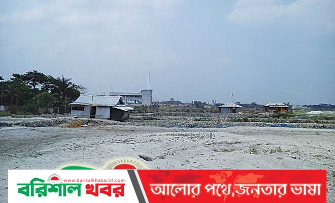 বরিশালে কীর্তনখোলা নদীতে চলছে  অবৈধ দখলের মহোৎসব