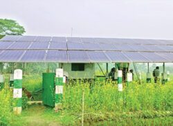 আগৈলঝাড়ায় সৌর সেচ পাম্প বাঁচিয়ে দিল কৃষকের খরচ