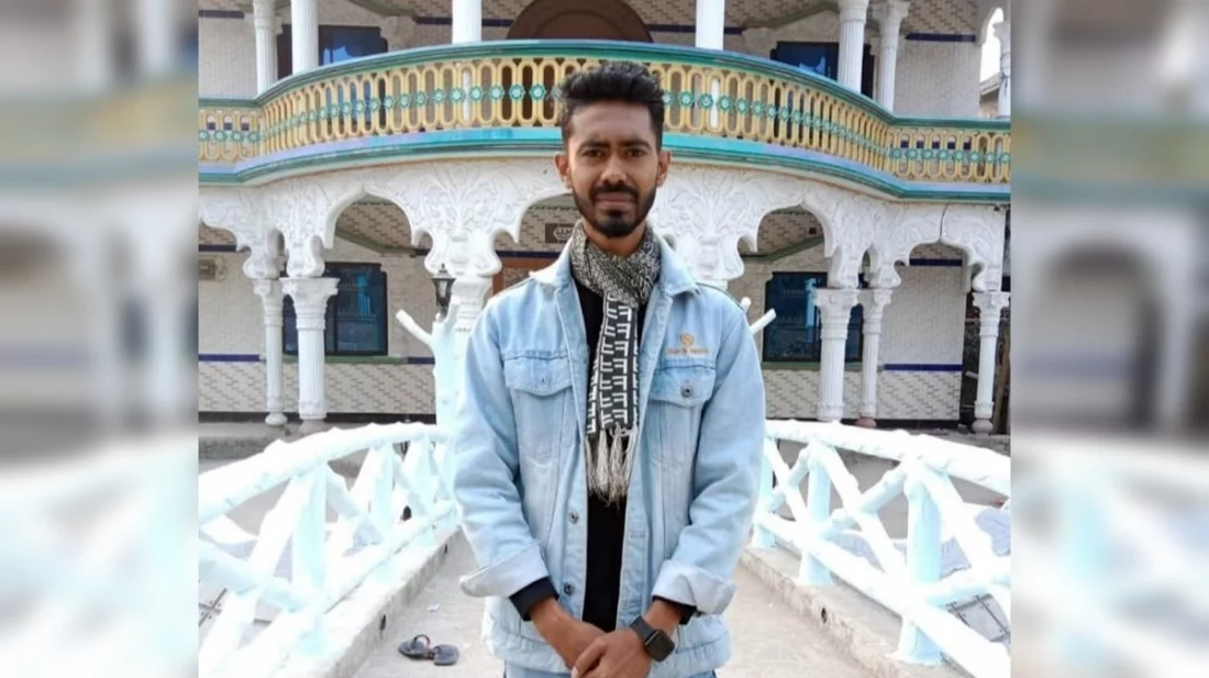 গভীর রাতে ফেসবুকে ‘সরি’ লিখে ভোরে ঝুললেন ফাঁসিতে