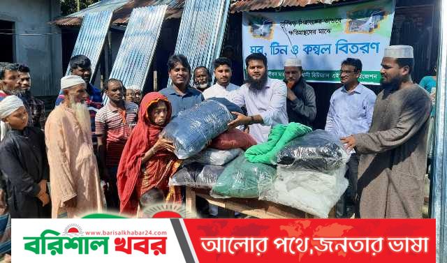 শীতে অসহায় মানুষের পাশে পুলিশ সদস্য জীবন মাহমুদ