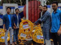 মাতৃভাষা দিবস উপলক্ষ্যে স্বপ্নের আলো ফাউন্ডেশন’র পক্ষ থেকে শহীদ মিনারে শ্রদ্ধাঞ্জলী