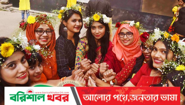বসন্তের সাজে ফুলের দোকানে তরুণীরা