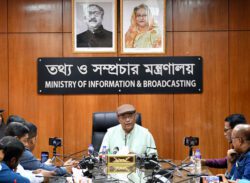 হিরো আলমকে অভিনন্দন জানালেন তথ্য মন্ত্রী