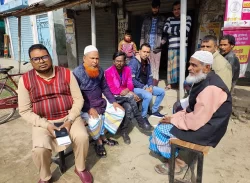 ভোটারদের সান্ত্বনা দিতে নির্বাচনী এলাকায়  হিরো আলম