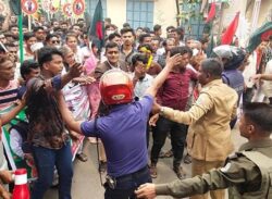 বাউফলে  পুলিশ-এমপির সামনেই উপজেলা চেয়ারম্যানকে কুপিয়ে জখম