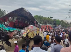 নিরাপদ সড়ক চাই, এভাবে আর কারও স্বজন না হারাক
