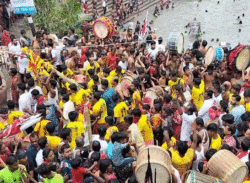 ওড়াকান্দিতে মহাবারুণী স্নানোৎসব অনুষ্ঠিত