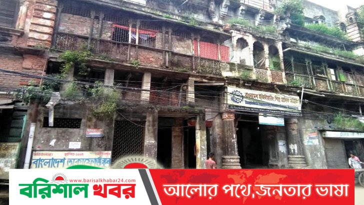 কয়েক হাজার ঝুঁকিপূর্ণ ভবনে মানুষের বসবাস