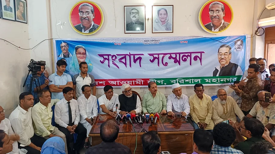 আওয়ামীলীগের মেয়র প্রার্থীর কর্মীদের ওপর হামলা:গ্রেপ্তার মান্নার পক্ষ নিলেন সাদিক অনুসারীরা