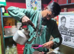 চা বিক্রেতা ওবায়েদ :বরিশাল সিটি নির্বাচনে কাউন্সিলর পদে লড়ছেন