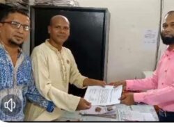 বরিশালে হাতপাখার প্রার্থীর বিরুদ্ধে ধর্মীয় অনুভূতিতে আঘাতের অভিযোগ স্বতন্ত্র প্রার্থীর