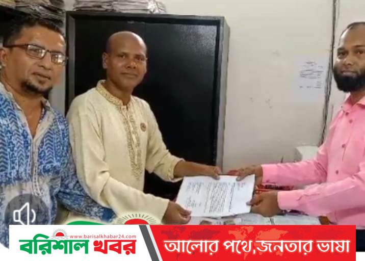 বরিশালে হাতপাখার প্রার্থীর বিরুদ্ধে ধর্মীয় অনুভূতিতে আঘাতের অভিযোগ স্বতন্ত্র প্রার্থীর