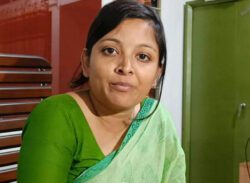 বাবুগঞ্জ উপজেলা প্রকৌশলীকে আটকে চেকে সই নিলেন ইউএনও