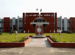 ঢাকা কেন্দ্রীয় কারাগারে ধারণ ক্ষমতার দ্বিগুণ বন্দি