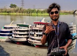 খুদে লঞ্চের নিখুঁত শিল্পী