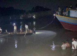 মুন্সিগঞ্জে পিকনিকের ট্রলারডুবি, ৮ মরদেহ উদ্ধার