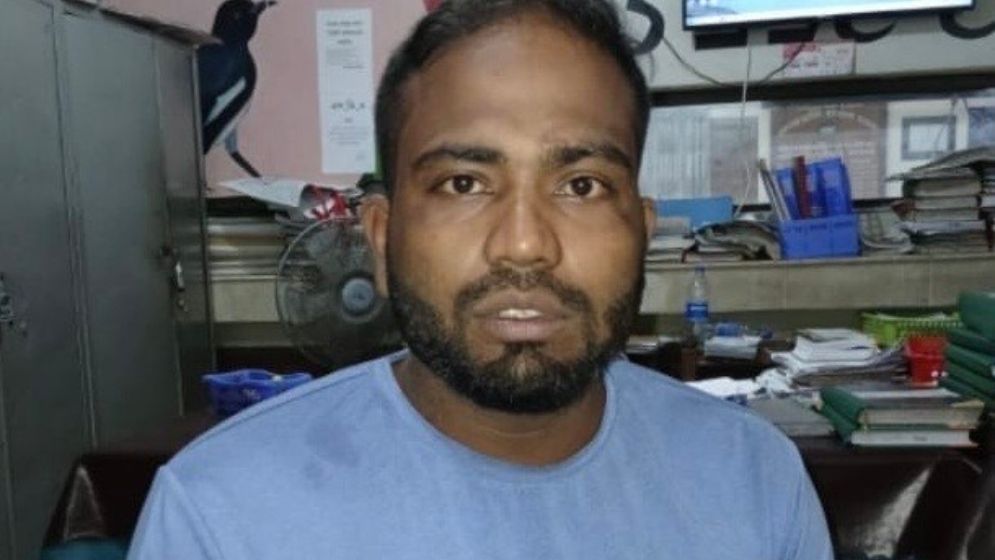 বরিশাল কোতোয়ালি মডেল থানা থেকে পালালেন ছাত্রলীগ নেতা