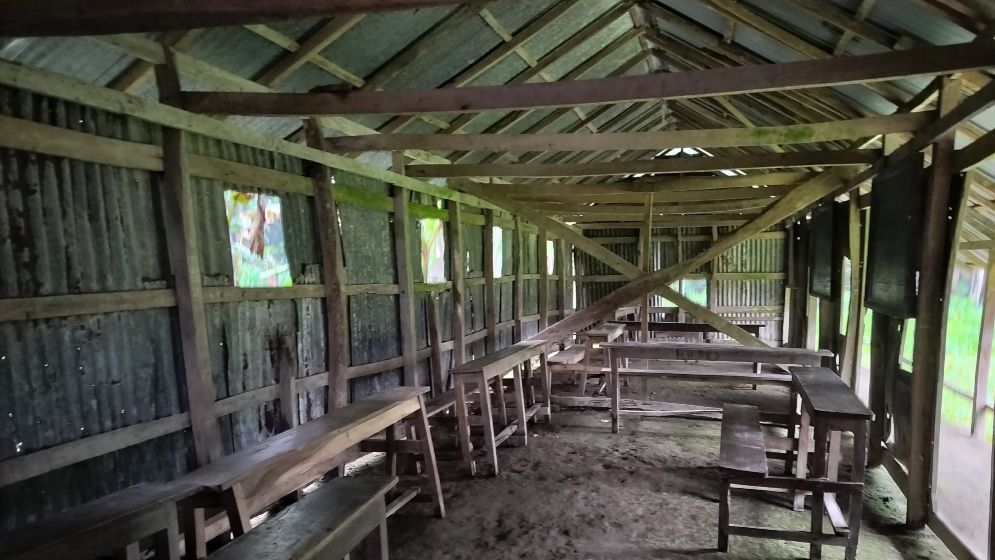 আমতলীতে ১৬ শিক্ষক-কর্মচারীর মাদ্রাসায় শিক্ষার্থী ১৫