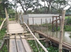 কাজ ফেলে পালিয়েছে মাফিয়া আমু’র ঘনিষ্ঠ ঠিকাদার