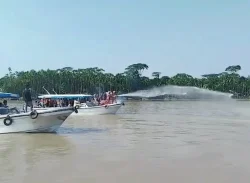 মা ইলিশ বাঁচাতে জলকামান ব‌্যবহার