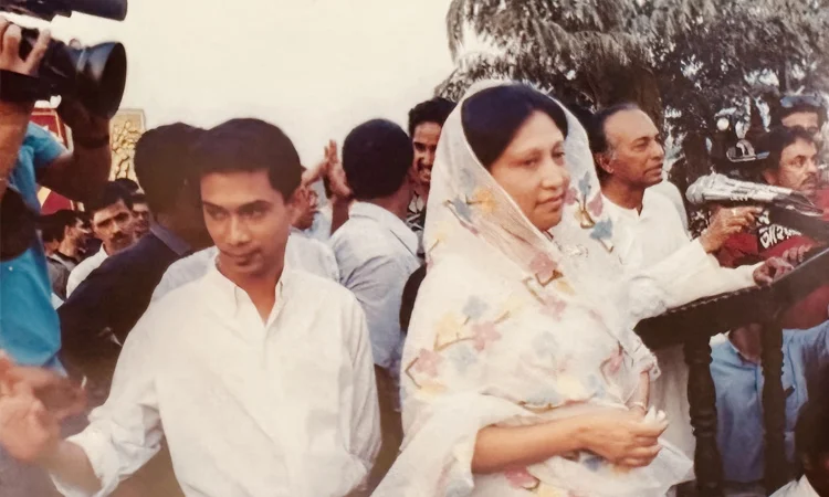 খালেদা জিয়া : তাঁর তুলনা তিনি নিজেই
