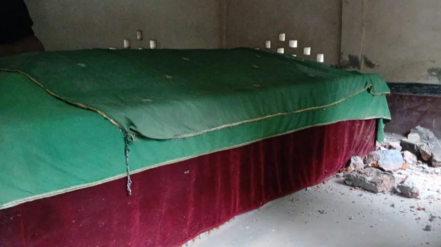 ঠাকুরগাঁওয়ে  চার মাজারে হামলা ও ভাঙচুর