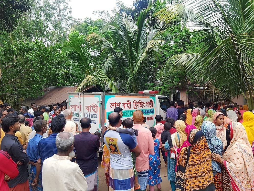 অভাব ঘোচাতে বিদেশে গিয়ে ফিরলেন কফিনবন্দী হয়ে, মা–বাবার স্বপ্ন শেষ