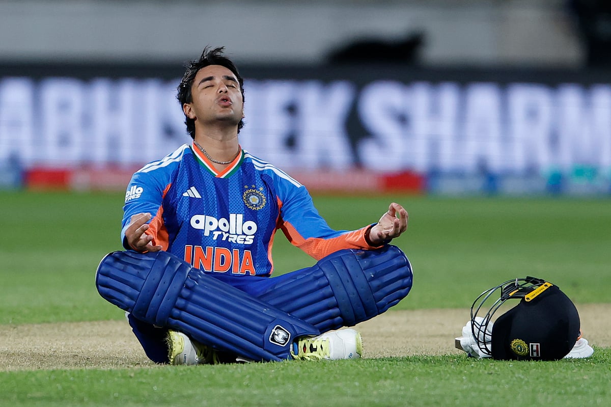অভিষেকের দুর্দান্ত সেঞ্চুরি, নিউজিল্যান্ডকে টি–টুয়েন্টি শেখাল ভারত