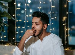খাওয়ার সময় অস্বাভাবিক ঘাম হয় কেন?