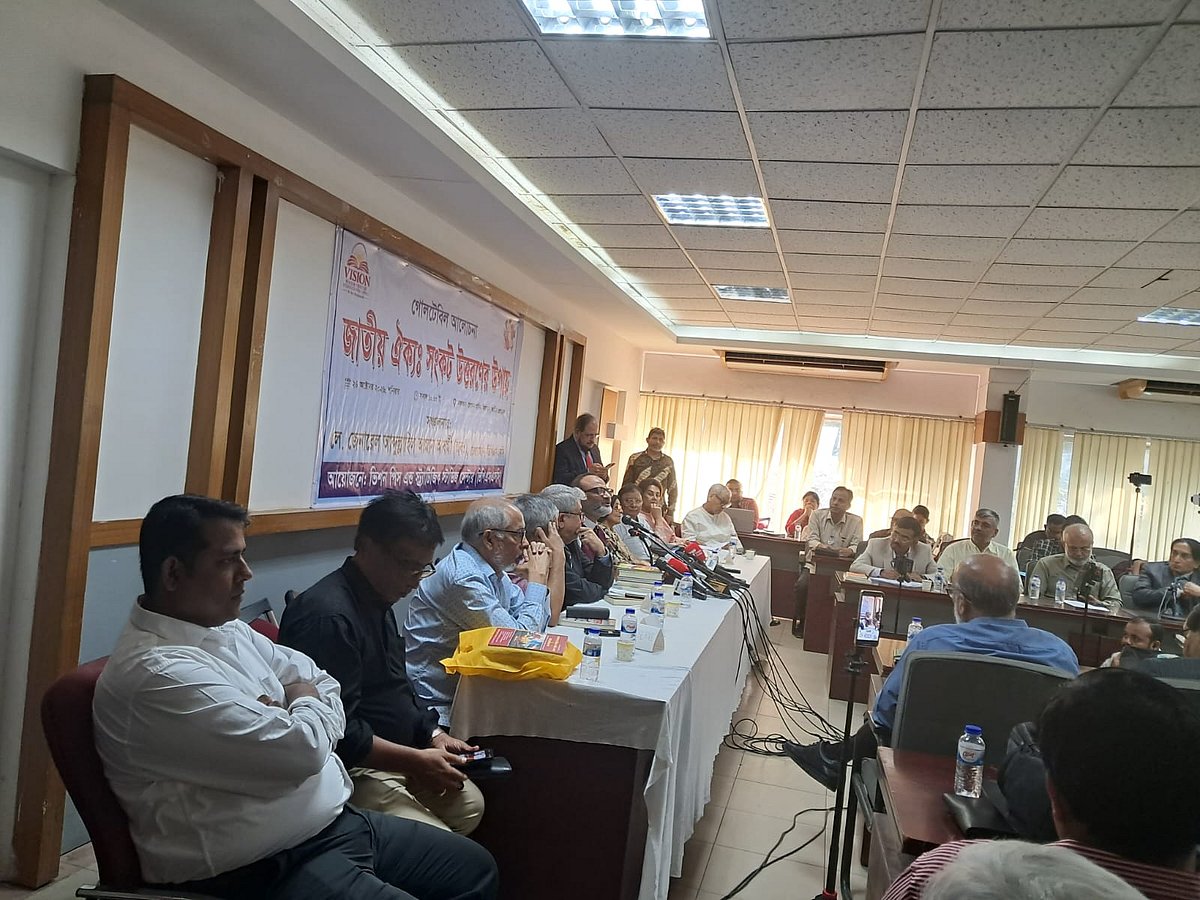 গণ-অভ্যুত্থানের পরাজিত শক্তির বিপক্ষে অস্তিত্ব রক্ষায় পরস্পরের হাত ধরে রাখা দরকার: নিয়াজ আহমেদ