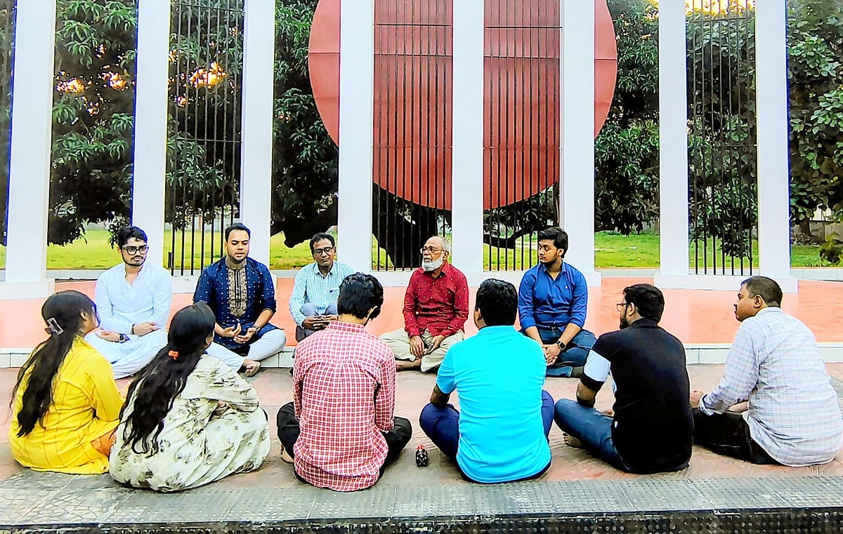 চাঁপাইনবাবগঞ্জ বন্ধুসভার সাহিত্য আড্ডা