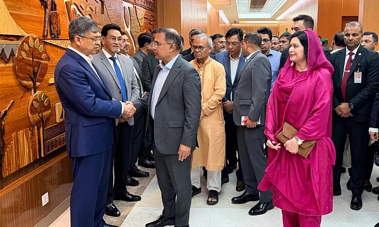 চার দিনের সরকারি সফরে জাপানের উদ্দেশে যাত্রা করলেন প্রধানমন্ত্রী