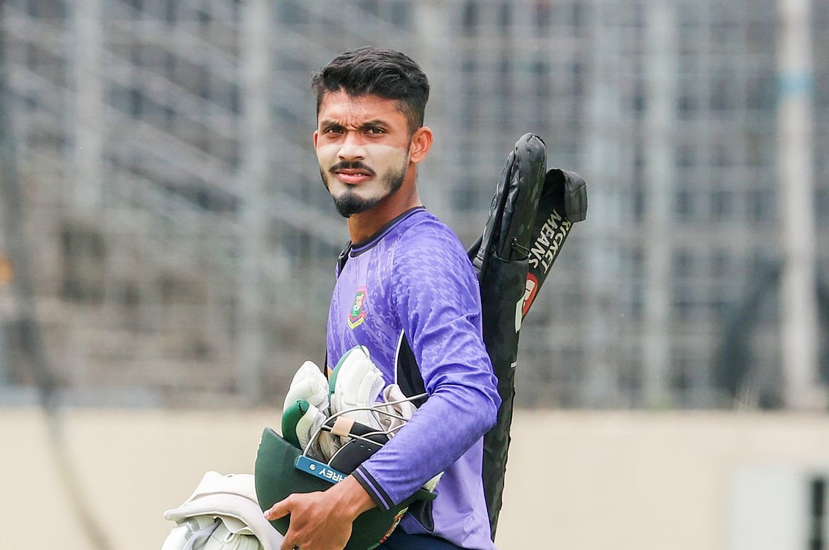 দ্বিতীয় টেস্টের দলে অমিত হাসান, বাদ মুমিনুল