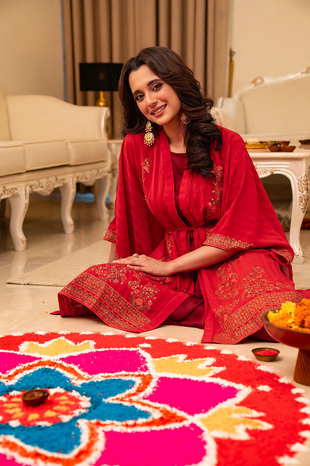 পূজার কালেকশন নিয়ে এসেছে লা রিভ