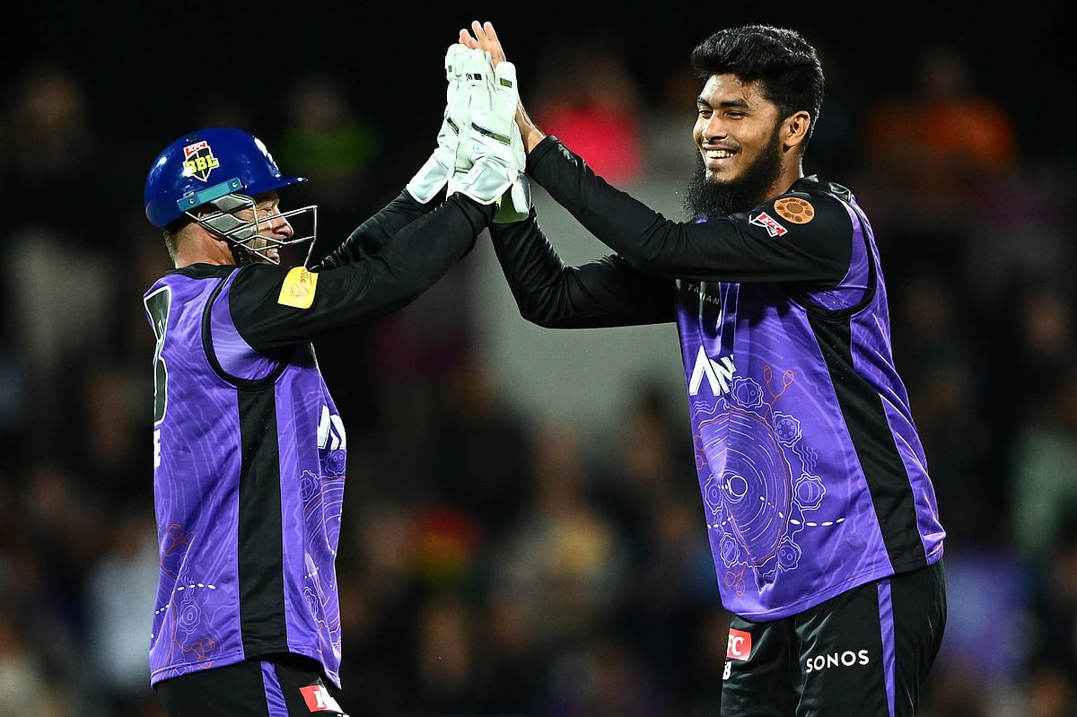 ‘সেরা খেলোয়াড়’ রিশাদকে ধরে রাখল হোবার্ট হারিকেন্স