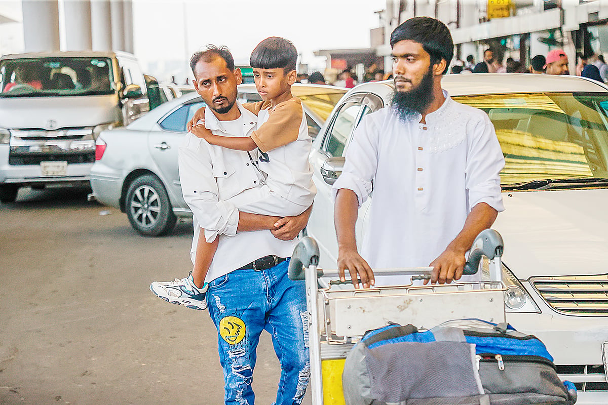 সৌদি শ্রমবাজারে সংকট: সামনে বিকল্প কী
