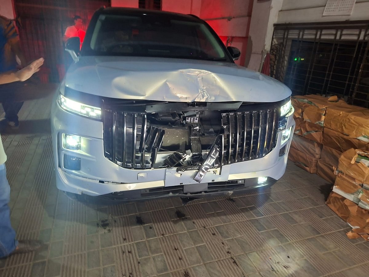 পল্টনে সাবেক অতিরিক্ত আইজিপির গাড়ির ধাক্কায় রিকশাচালক আহত, চালকের আসনে ছিলেন ছেলে